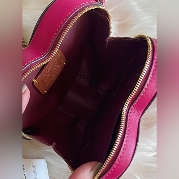 CE765 - Coach Heart Crossbody 14 - Picture 8 of 12